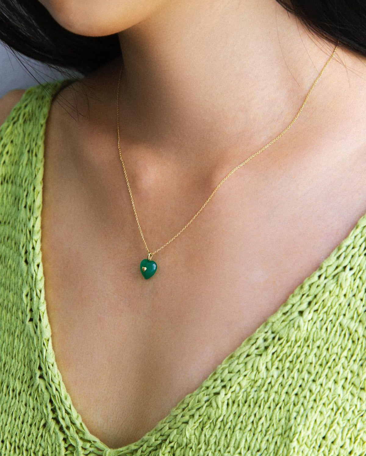 Very Vintage Green Chalcedony Heart Pendant Necklace