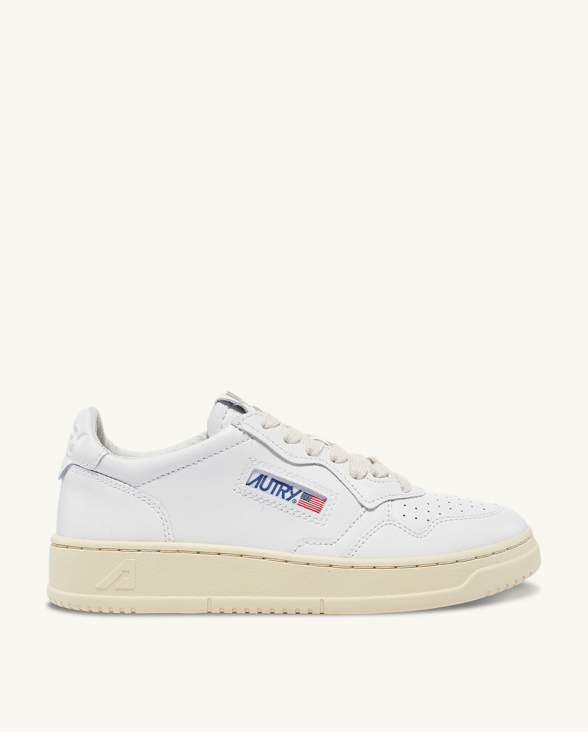 Medalist Low Leather Sneaker - White