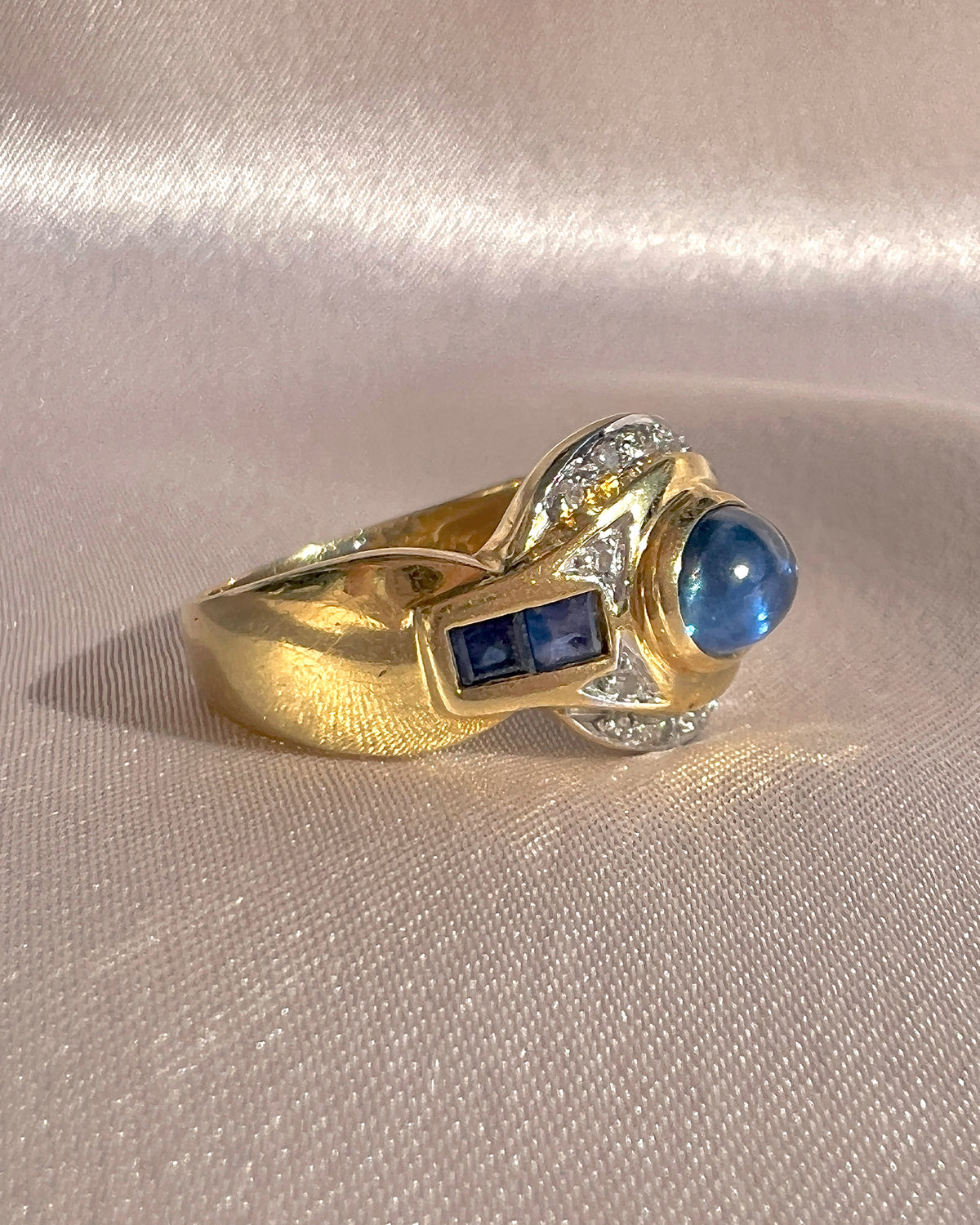 Vintage Sapphire Cab Diamond Ring