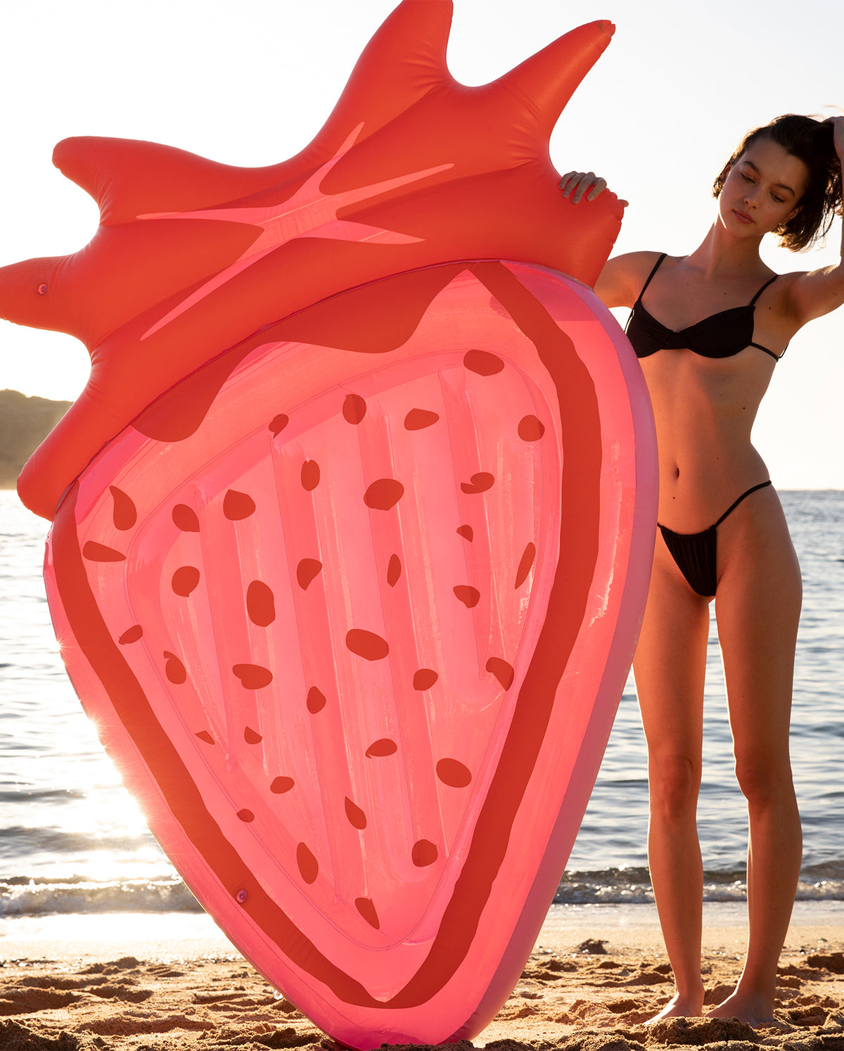 Luxe Lie-On Float Strawberry